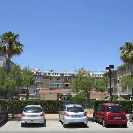 Apartment Seafront 2 Balconies Pool & Views *